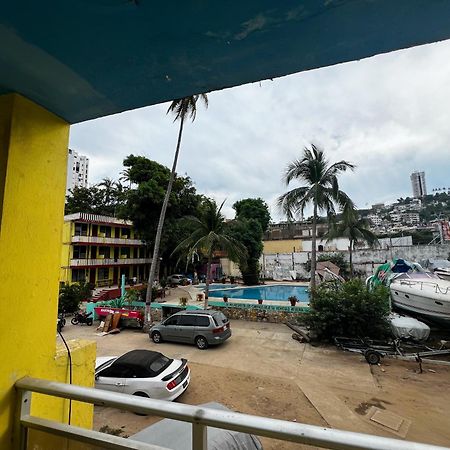 Hotel Casa De Huespedes Walton Acapulco Esterno foto