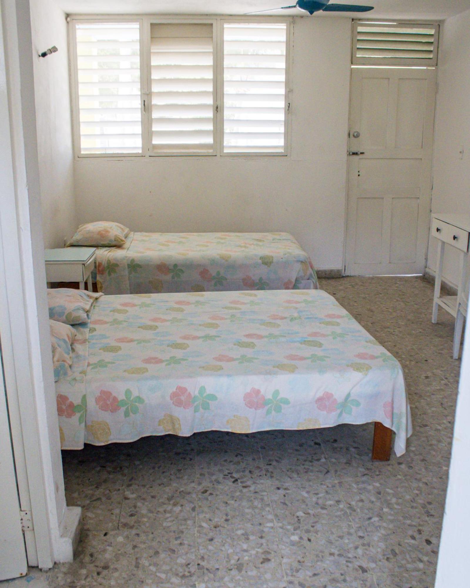 Hotel Casa De Huespedes Walton Acapulco Esterno foto